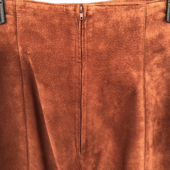 Danier Suede Skirt Size 8 Copper Brown - Picture 3 of 11